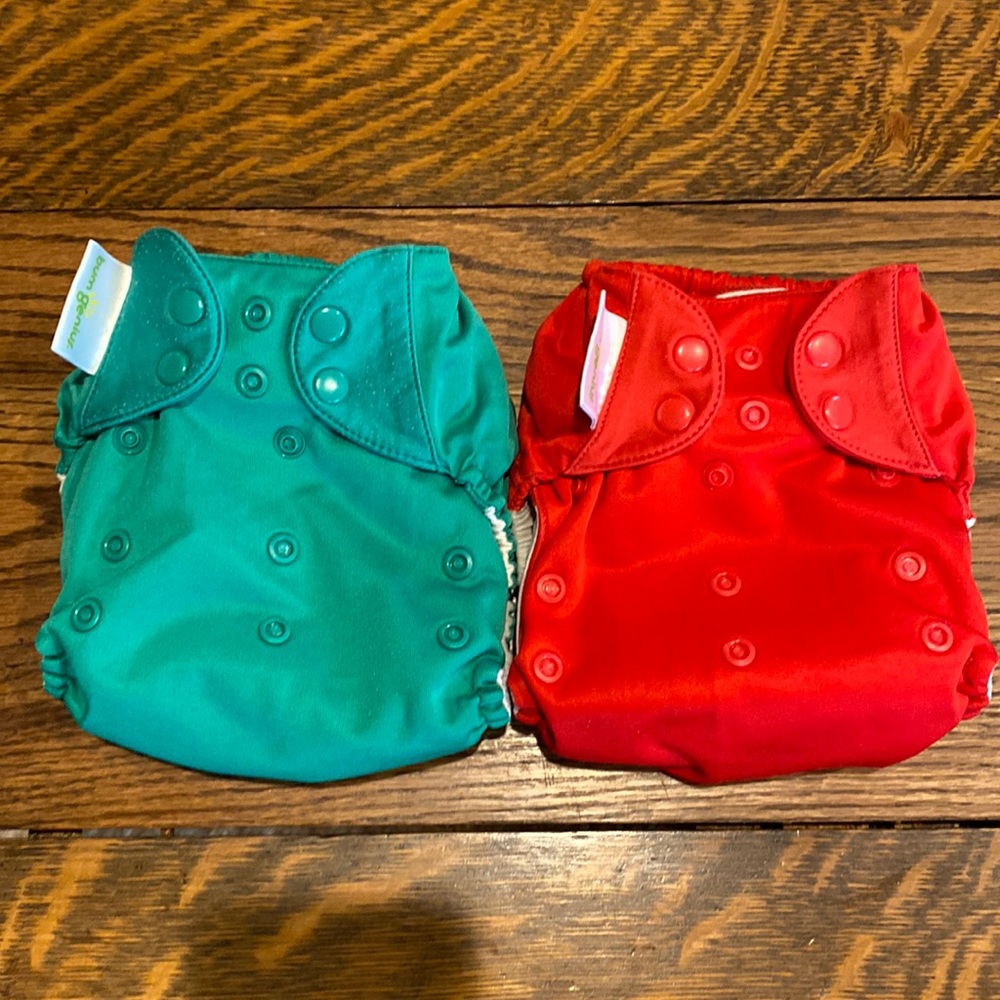 2 BumGenius Freetime All in One Diapers GUC